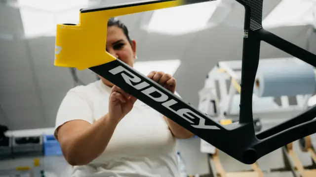 Ridley built this custom yellow-jersey Noah Fast for Torstein Traen in less than 30 hours after he took the lead in the Tour de France