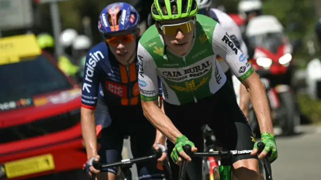 Caja Rural rider abandons Tour de France with fractured hand