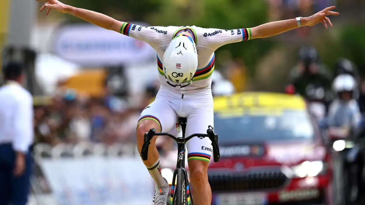 Tadej Pogačar destroys field in Pyrenees on stage 6