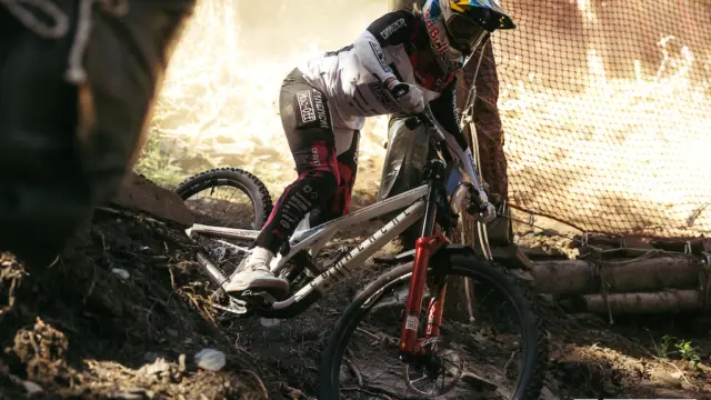 Myriam Nicole Sidelined for Andorra DH World Cup Following Crash in Practice