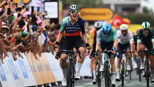 Olav Kooij wins first bunch sprint of 2026 Tour de France on stage five